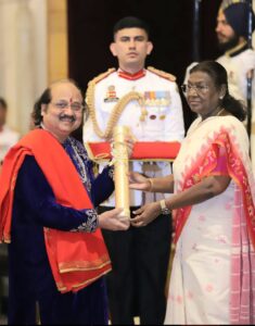 Pandit Ronu Majumdar conferred with Padma Shri by Honourable President Draupadi Murmu ji…..