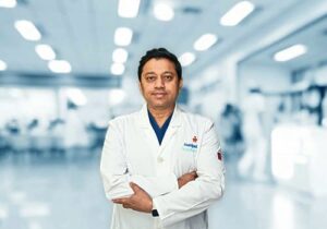 Manipal Hospital, Saltlake performs 10-Hour high-risk Ovarian Cancer surgery with zero residual disease….