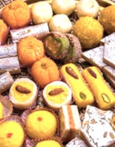 মিষ্টি ছাড়া বাঙালি? সে তো পুজো ছাড়া মন্দির….!