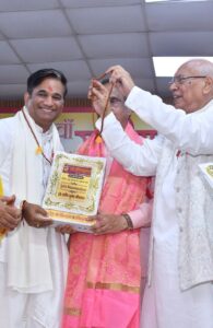 Pt. Dr. Sanjeev Kumar Srivastava Conferred with Prestigious “Jyotish Mahamahopadhyaya” Award…..