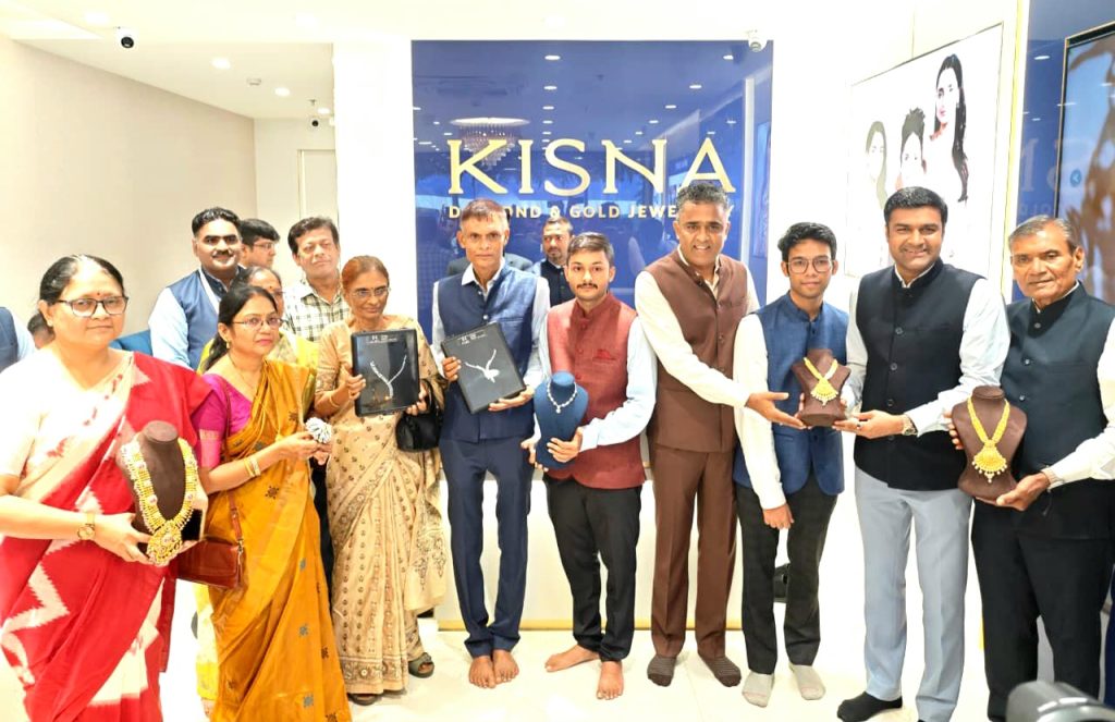 দুর্গাপুজোকে স্বাগত জানিয়ে কিসনা’র কলকাতার সোদপুরে নতুন শোরুম উদ্বোধন…।