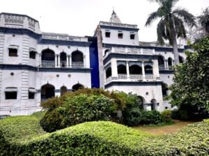 জয় বাবা ফেলুনাথ এর অম্বিকা ঘোষালের বাড়ি বর্তমানে অত্যাধুনিক স্কুল বাড়ি…।