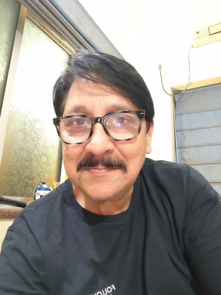 রক্তাক্ত হবে ধবধপে খরগোশ। হা হা করে হেসে উড়ে যাবে লক্ষীপেঁচা…।