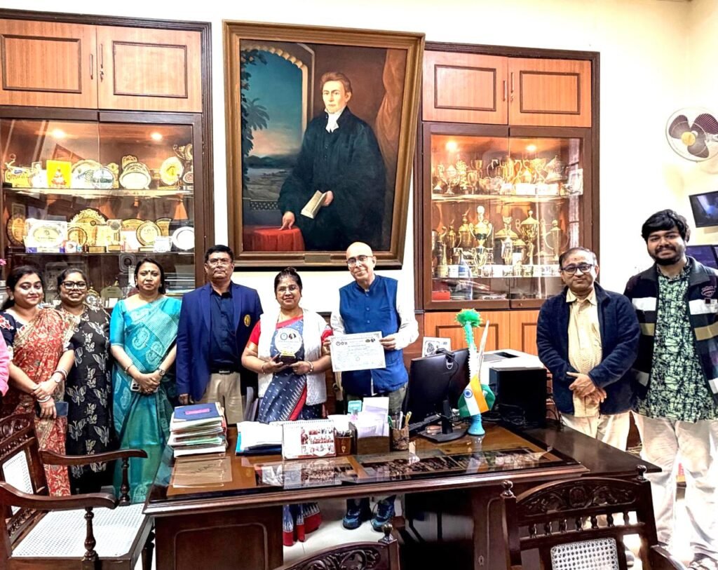 স্কটিশ চার্চ কলেজের অধ্যক্ষা ড.মধুমঞ্জরি মণ্ডল এ.সি.ভক্তিবেদান্ত স্বামী প্রভুপাদ লাইফটাইম অ্যাচিভমেন্ট অ্যাওয়ার্ডে সম্মানিত….।