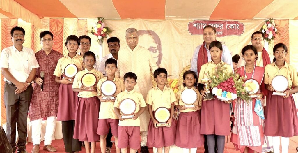 শ্যাম সুন্দর কোং জুয়েলার্স এর উপস্থাপনায় সুন্দরবনে বেলা সাহা স্মৃতি বিদ্যা মন্দির এর প্রথম প্রতিষ্ঠাবার্ষিকী….।