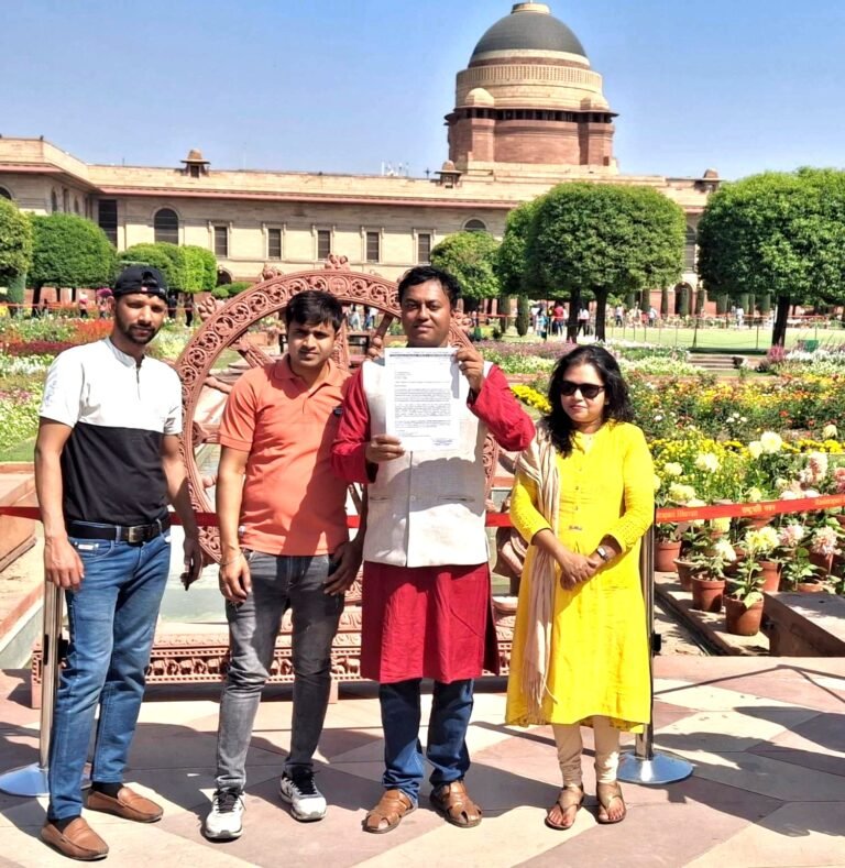 যৌণ কর্মীদের অধিকারের দাবীতে রাষ্ট্রপতির দরবারে হিন্দুমহাসভা…।