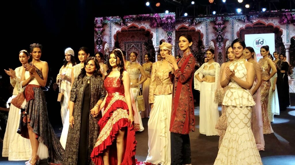 আইআইএফডি কলকাতা ক্যালকাটা টাইমস ফ্যাশন উইক ২০২৬-এ ঐতিহ্য ও আধুনিক নকশার মেলবন্ধন উদযাপন করল….।