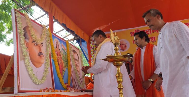 বলিদান দিবসে রক্তদাতাদের উৎসাহ দিলেন মুখ্যমন্ত্রী…।