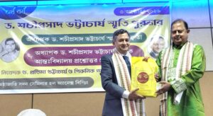 জটিল রক্তরোগের চিকিৎসায় গুরুত্বপূর্ণ বোন ম্যারো প্রতিস্থাপন, বিশেষ সম্মান ডা. রজত ভট্টাচার্যকে…।